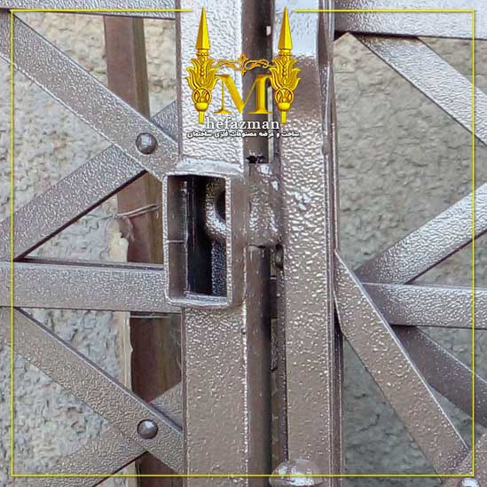 قفل مخفی درب آکاردئون